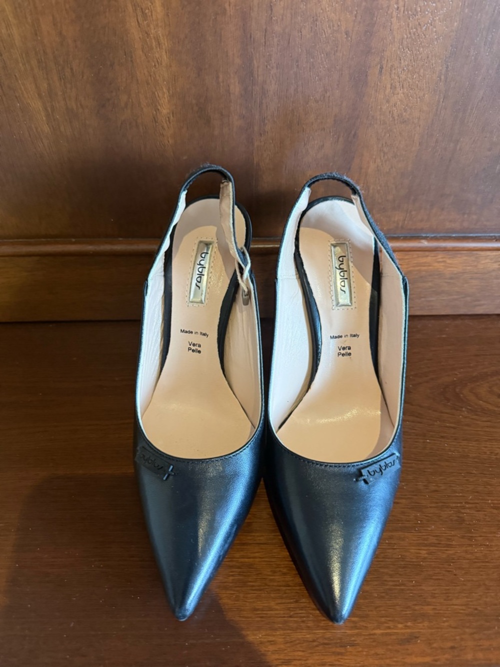Byblos Black Leather Pointed Slingback Pumps 37 or US 7
